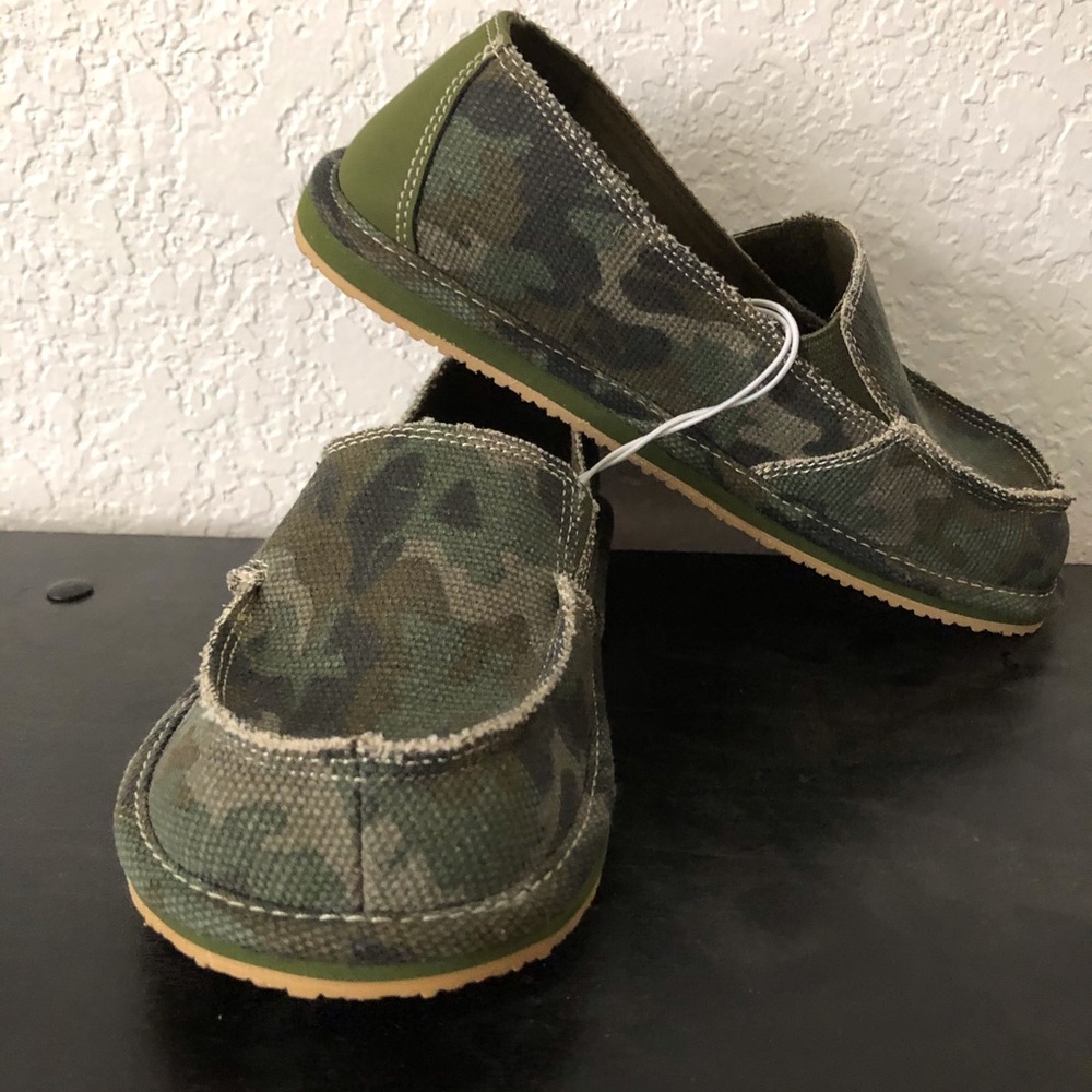 👣Toddler Camo Slip On Shoes